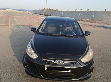 Hyundai Accent 2013