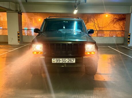 Jeep Cherokee
