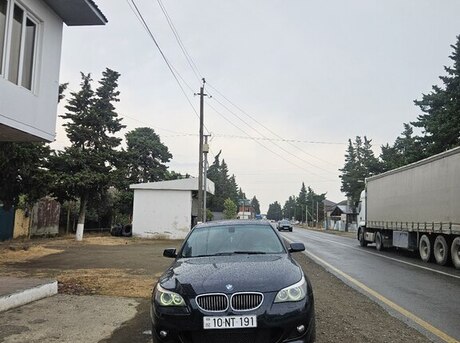 BMW 525
