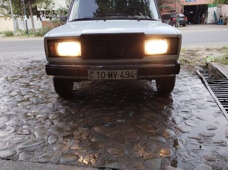 LADA (VAZ) 2107