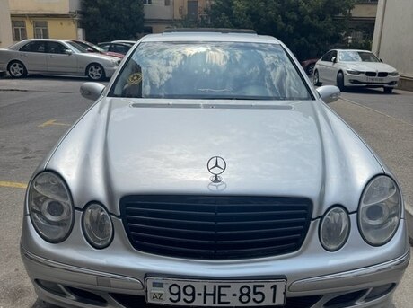 Mercedes E 220 2004