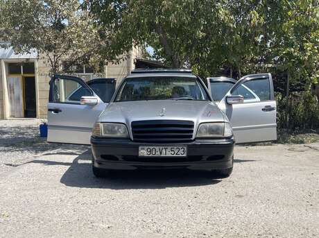 Mercedes C 180