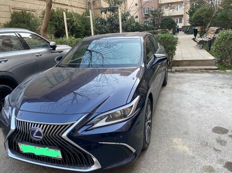 Lexus ES 300h 2021