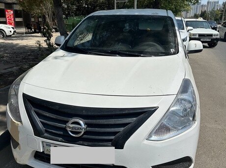 Nissan Sunny 2018