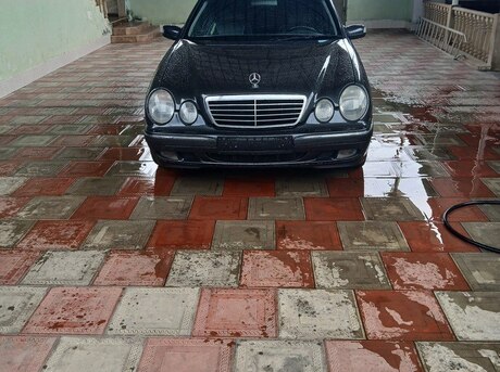 Mercedes E 200 2001
