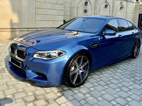 BMW M5 2013