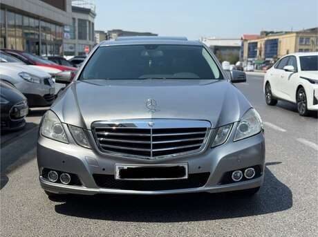 Mercedes E 220