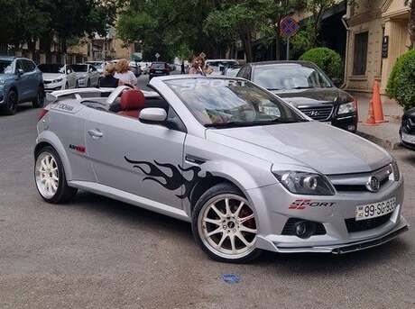 Opel Tigra 2005