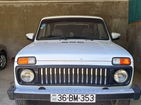 LADA (VAZ) Niva 2001