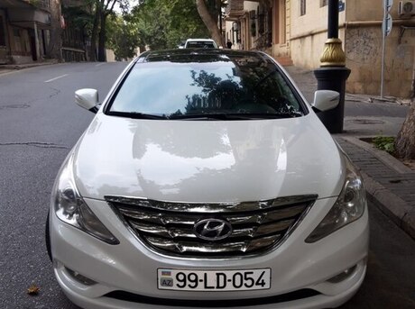 Hyundai Sonata 2011