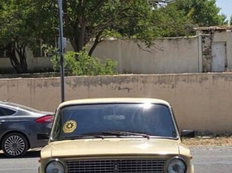 LADA (VAZ) 21011