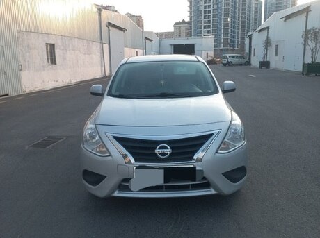 Nissan Versa 2015