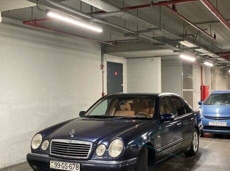 Mercedes E 220