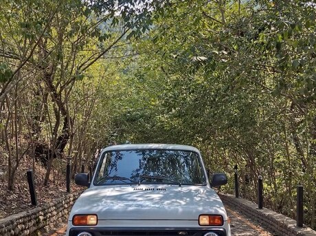 LADA (VAZ) Niva 2013