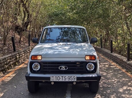 LADA (VAZ) Niva