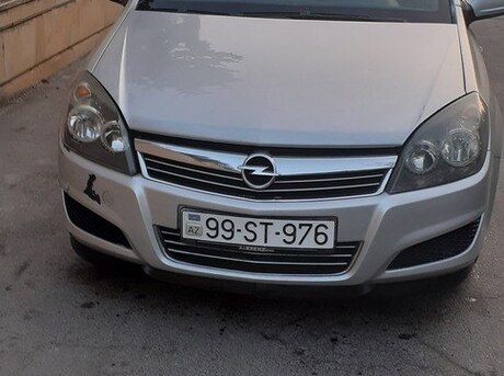 Opel Astra 2010