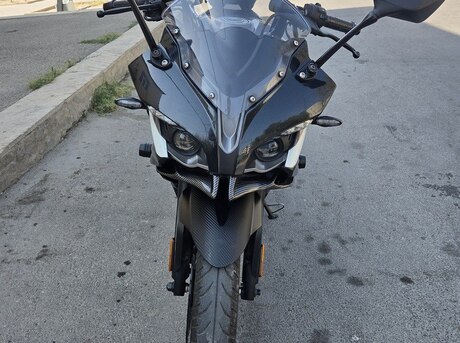 Bajaj Pulsar RS 200 2024