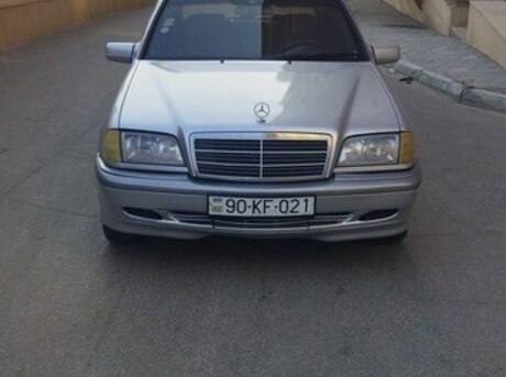 Mercedes C 180
