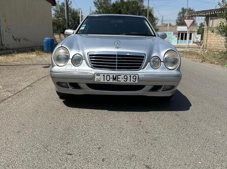 Mercedes E 240 2001