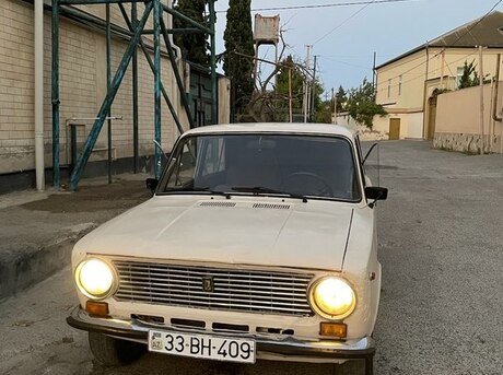 LADA (VAZ) 21011