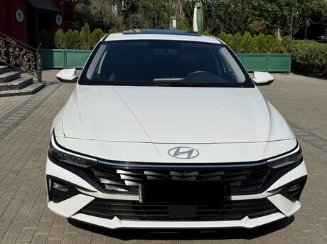Hyundai Elantra 2024