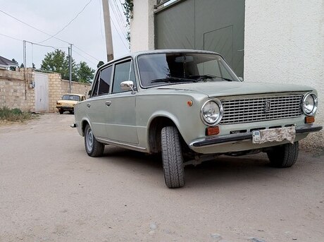 LADA (VAZ) 21011