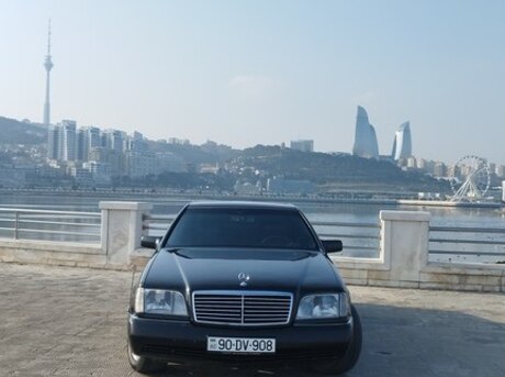 Mercedes S 320