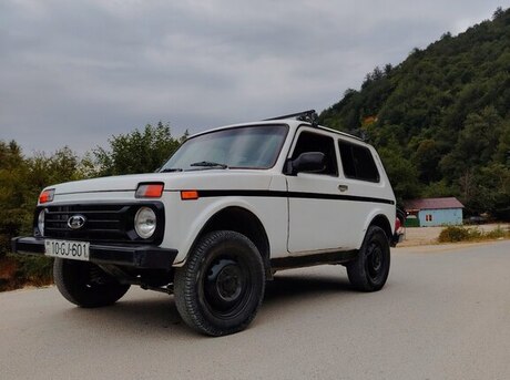 LADA (VAZ) Niva 2000