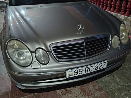 Mercedes E 240 2004