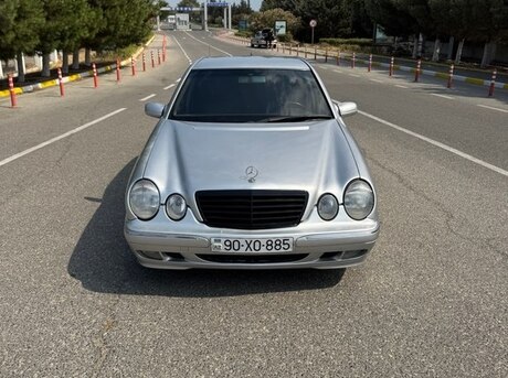 Mercedes E 270