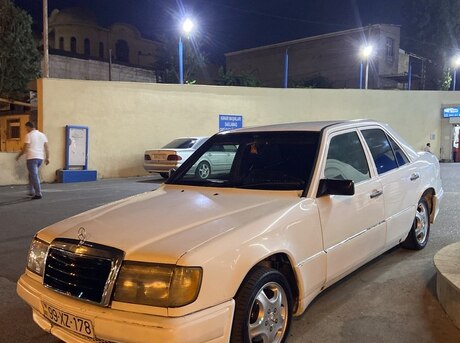 Mercedes E 230 1987