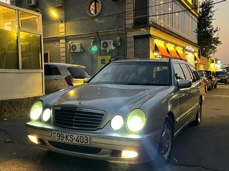 Mercedes E 320 2001