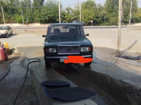 LADA (VAZ) 2107