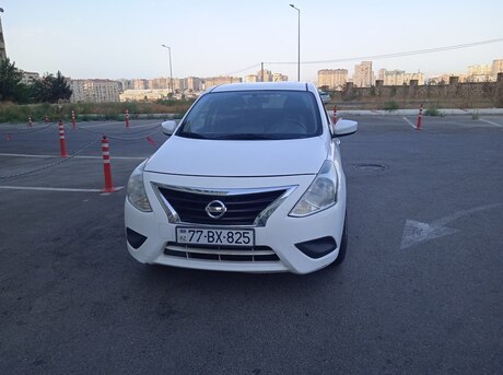 Nissan Versa 2016