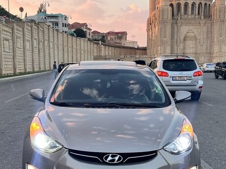 Hyundai Elantra 2011