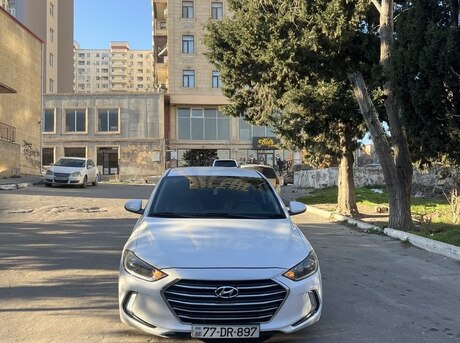 Hyundai Elantra 2016