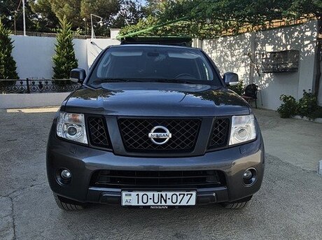 Nissan Pathfinder 2011