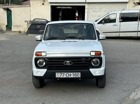 LADA (VAZ) Niva 2010