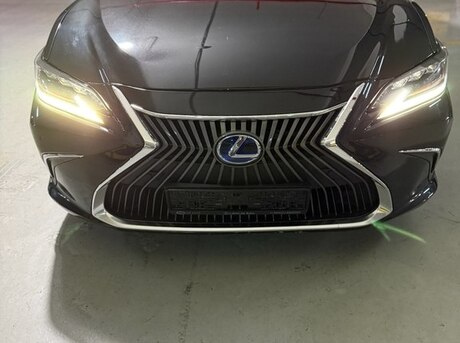 Lexus ES 300h 2020