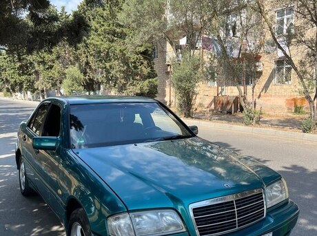 Mercedes C 180