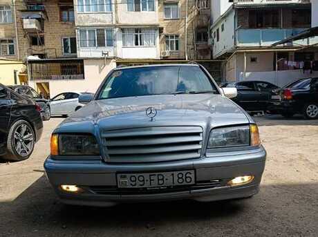 Mercedes C 180