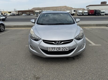 Hyundai Elantra 2013