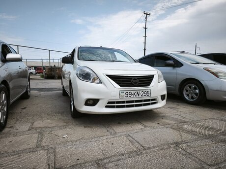 Nissan Sunny 2012