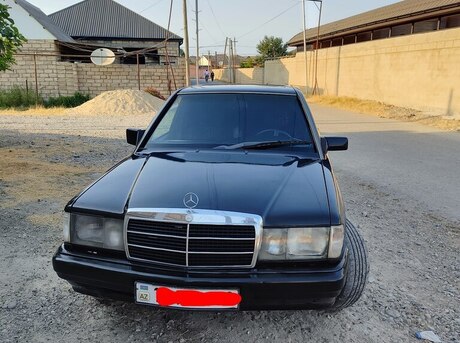 Mercedes 190 1990