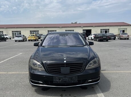 Mercedes S 500