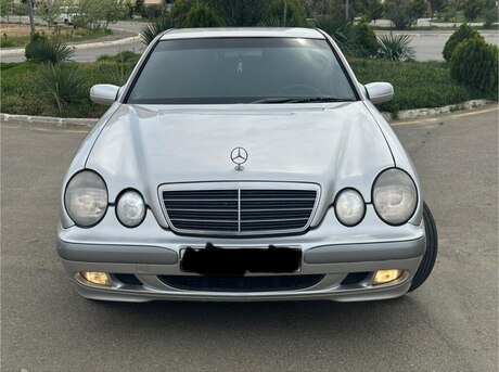 Mercedes E 220 2000