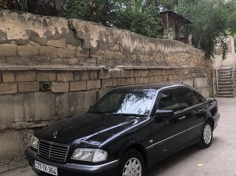 Mercedes C 230