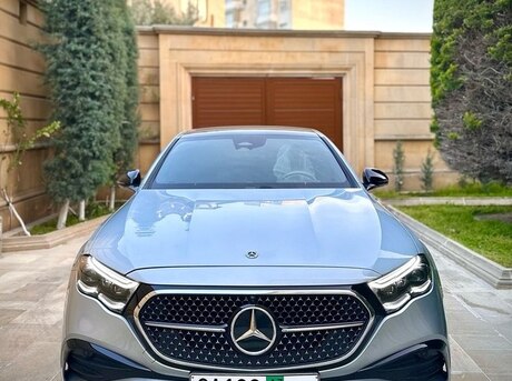 Mercedes E 300 e 2024