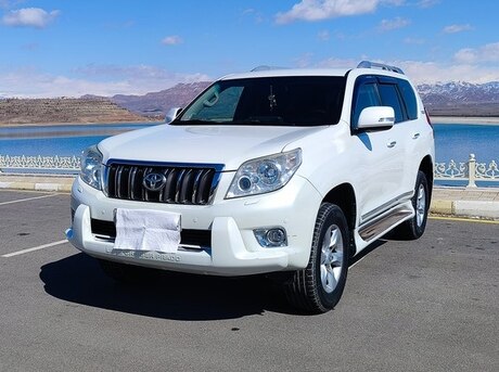 Toyota Land Cruiser Prado 2011