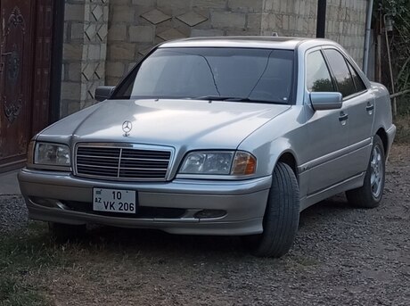 Mercedes C 230